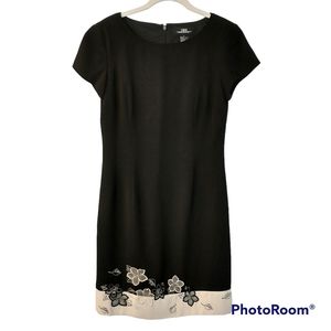 Women's B Moss Black And White Short Sleeve Dress with Flowers - Size 6